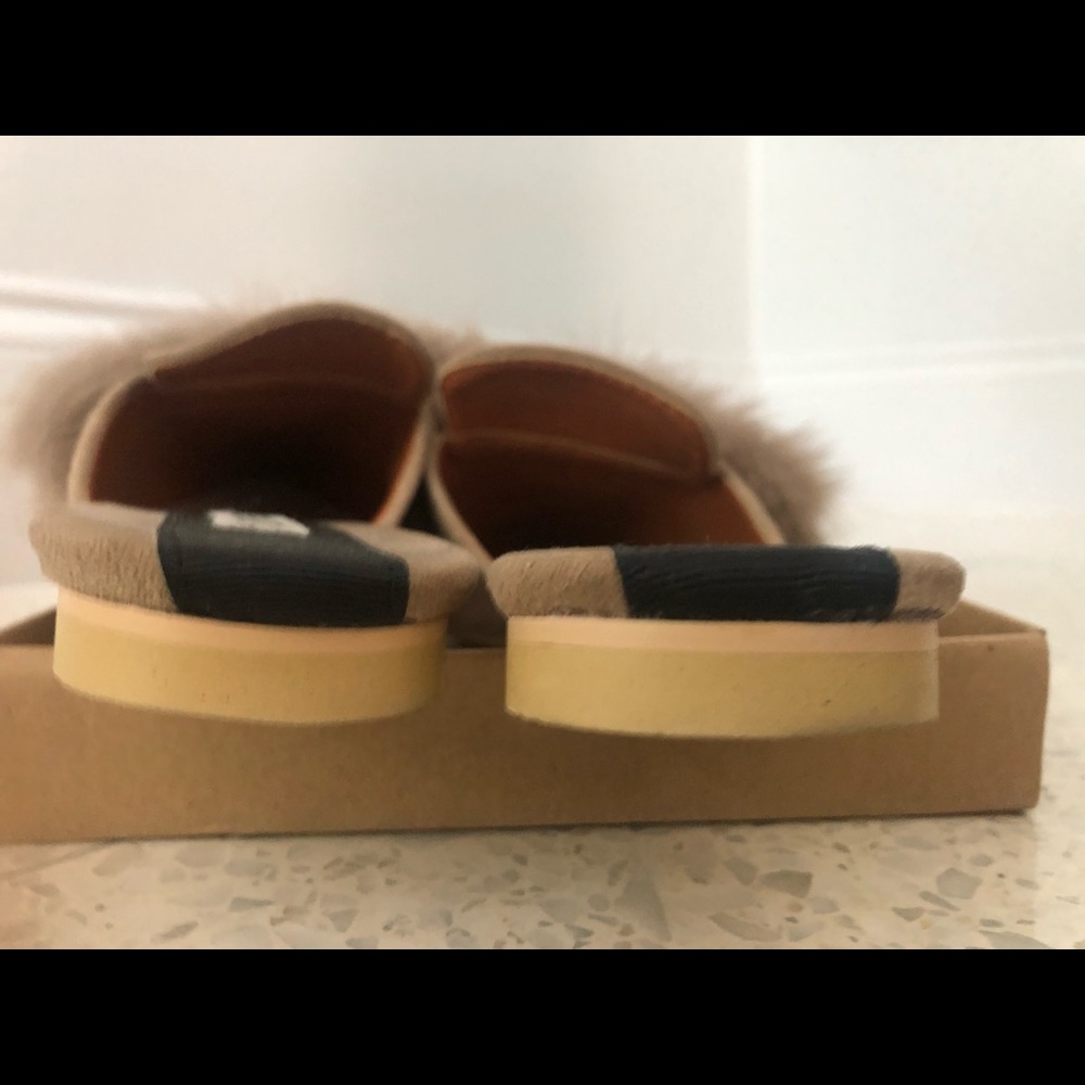 Suede slides